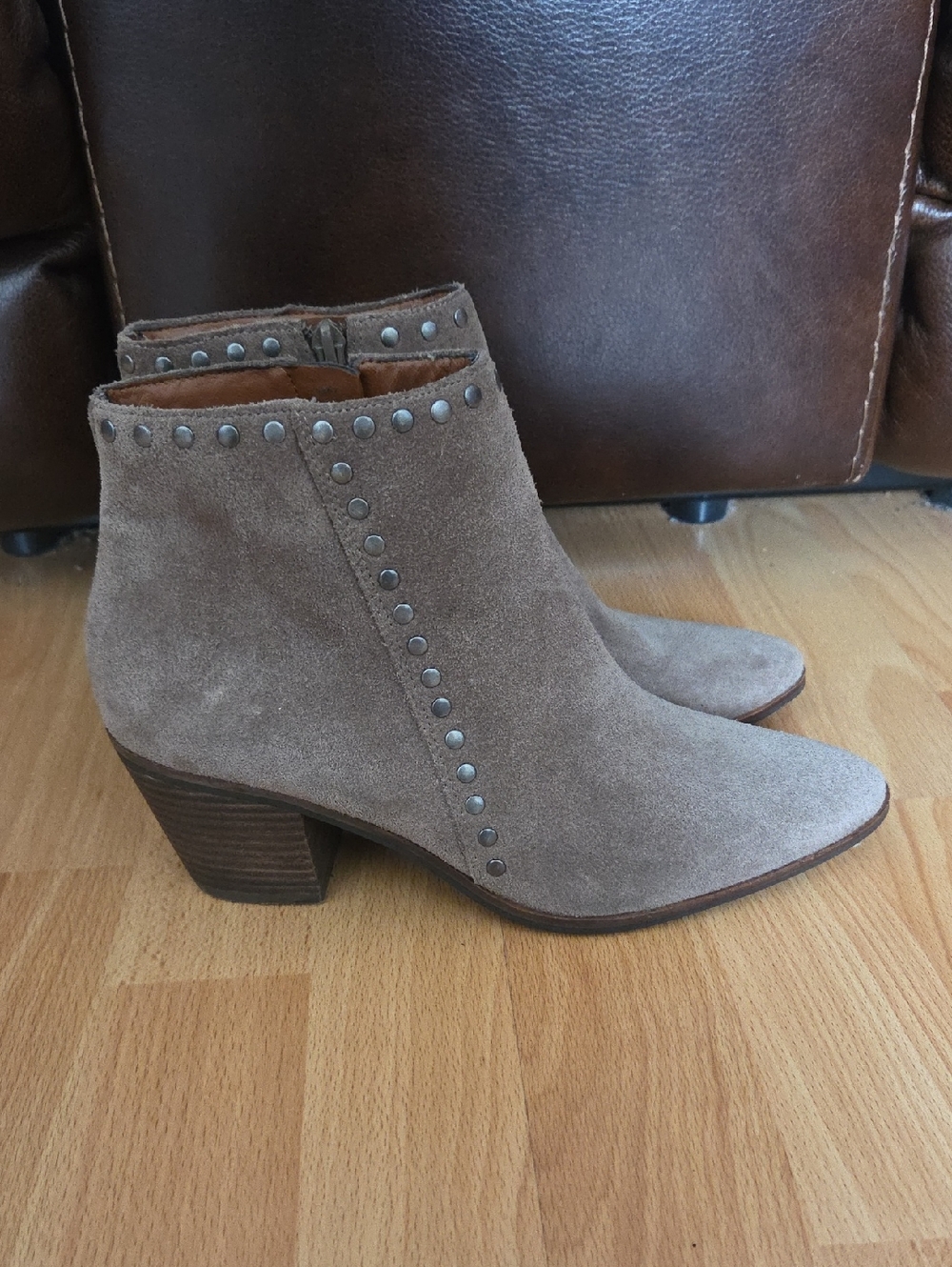 Lucky Brand Taupe Suede Studded Ankle Boots Festival Western Boho Cowgirl 7.5
